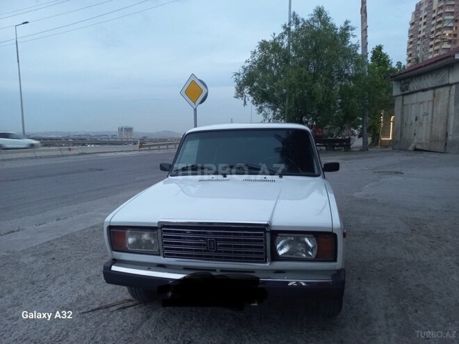 LADA (VAZ) 2107-1