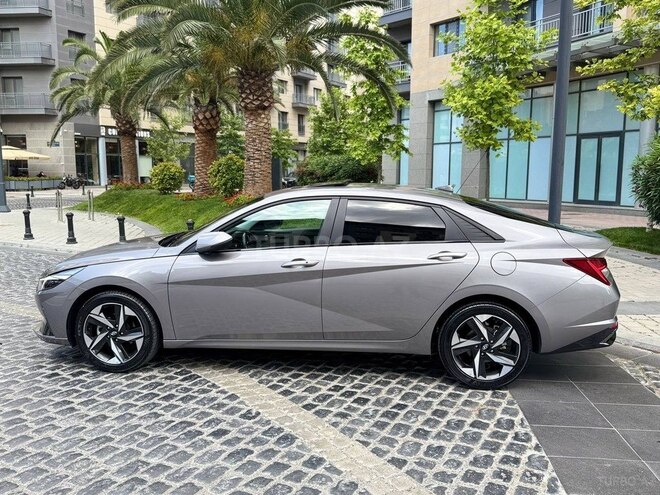 Hyundai Elantra-5