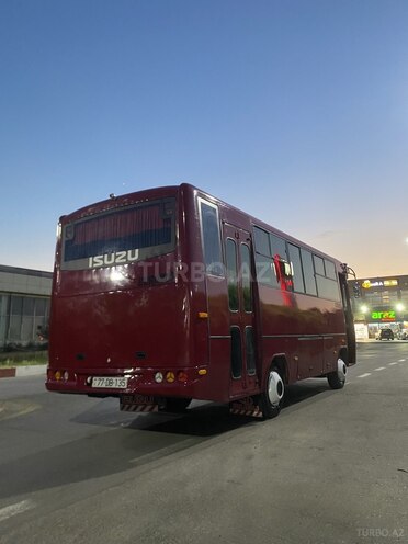 Isuzu Ecobus-5