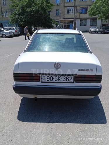 Mercedes 190-4