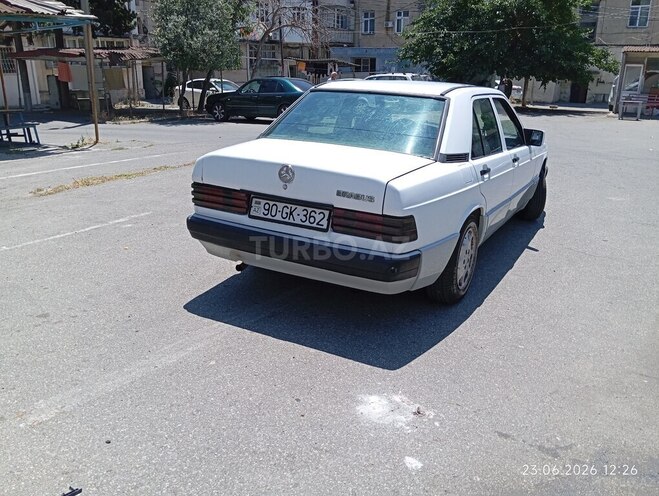 Mercedes 190-5