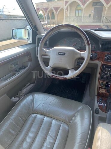 Volvo S90-6