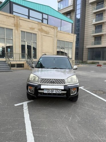 Toyota RAV4-1