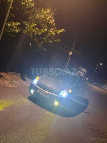 Toyota Prius-3