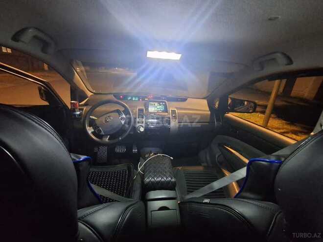 Toyota Prius-6