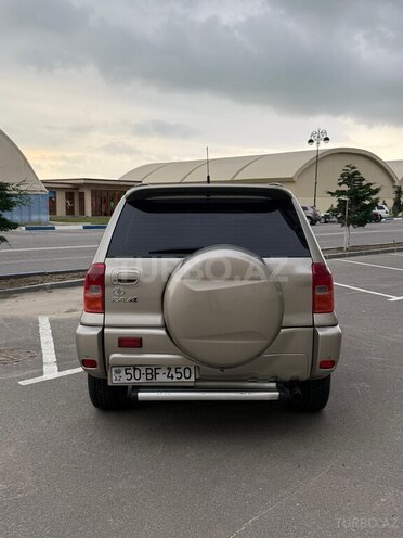 Toyota RAV4-9