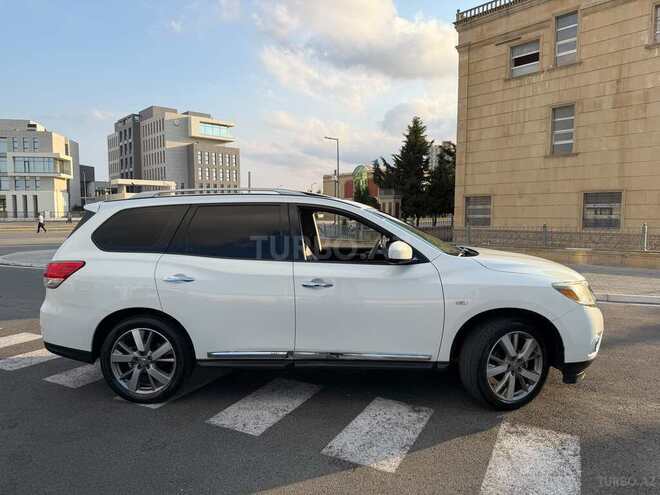 Nissan Pathfinder-4