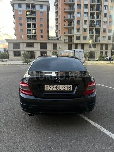 Mercedes C 200-8