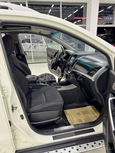 Ssang Yong Korando-11