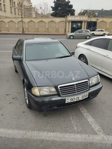 Mercedes C 220-1