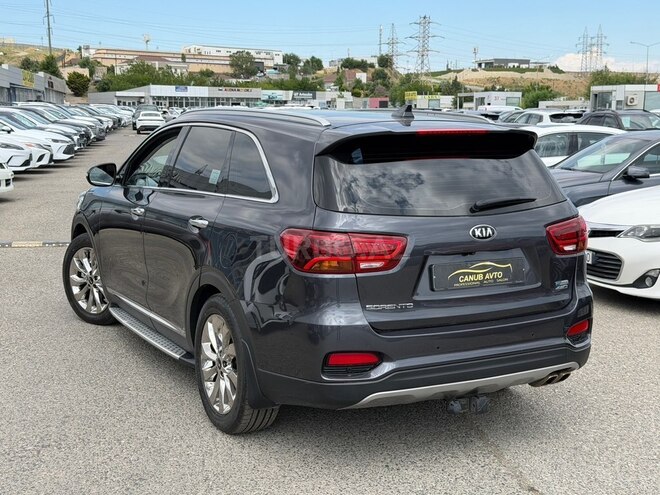 Kia Sorento-8