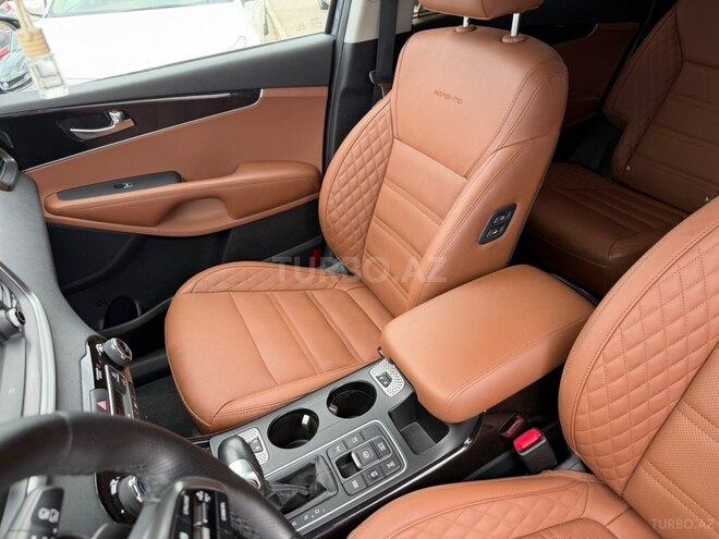 Kia Sorento-13