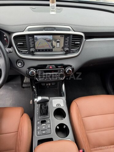 Kia Sorento-11