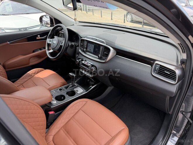 Kia Sorento-19