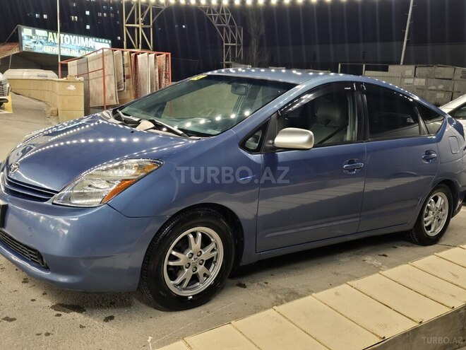 Toyota Prius-5