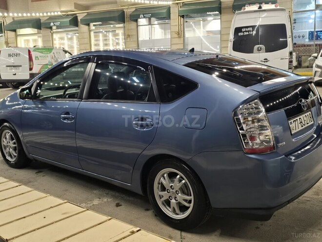 Toyota Prius-7