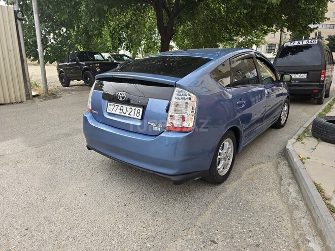 Toyota Prius-11