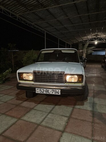 LADA (VAZ) 2107-1
