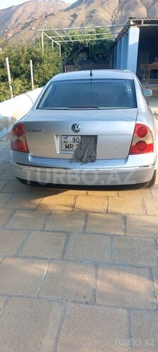 Volkswagen Passat-2