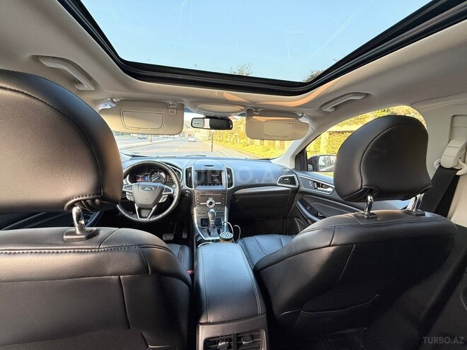 Ford Edge-5