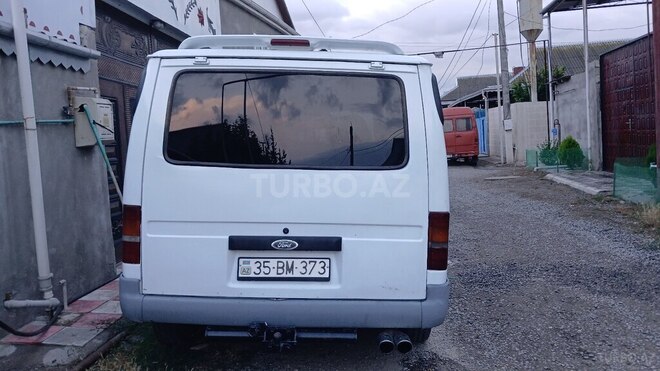 Ford Transit-2