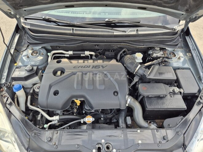 Hyundai Accent-3