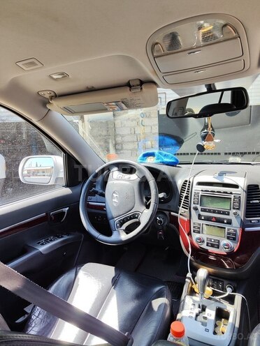 Hyundai Santa Fe-10