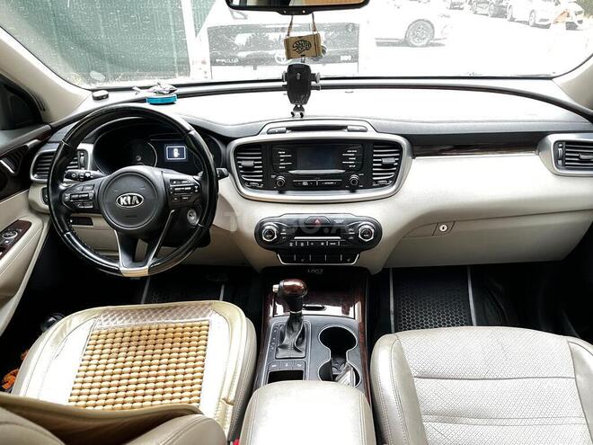 Kia Sorento-11