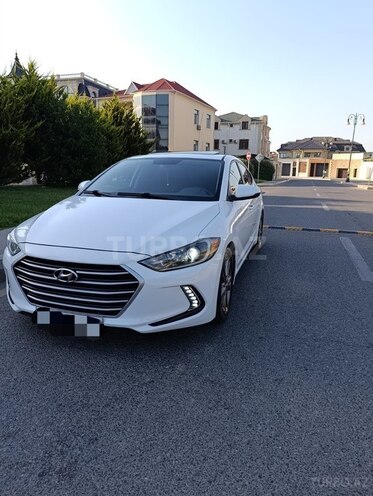 Hyundai Elantra-2
