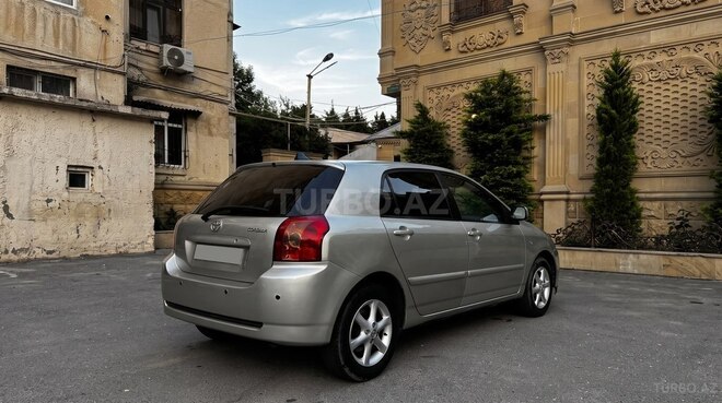 Toyota Corolla-4