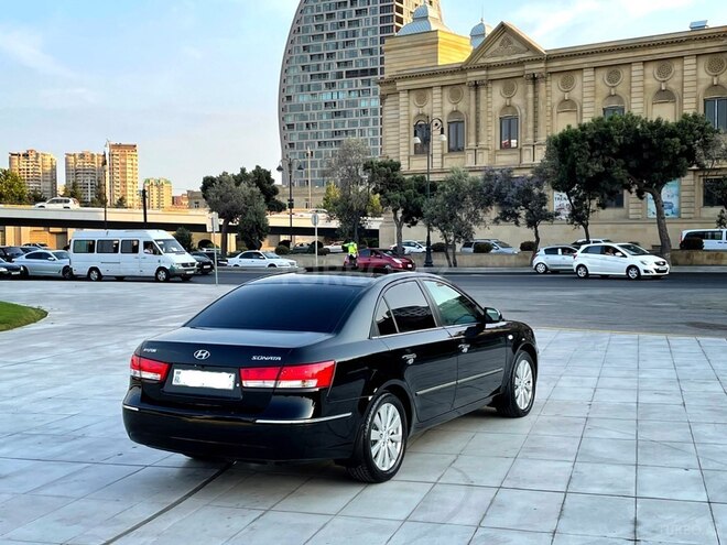 Hyundai Sonata-11