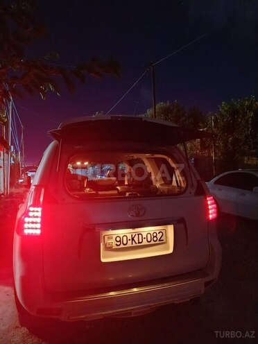 Toyota Land Cruiser Prado-3