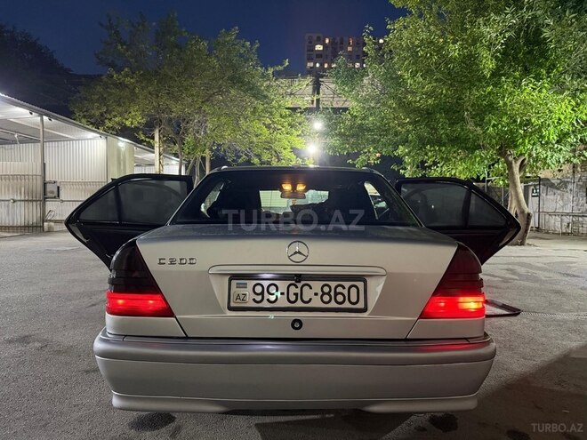 Mercedes C 200-2