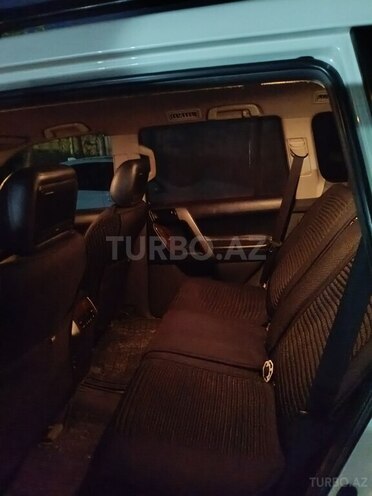 Toyota Land Cruiser Prado-5