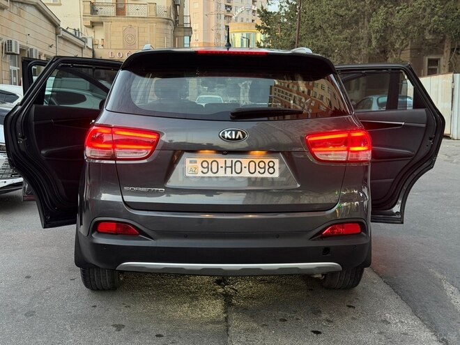 Kia Sorento-3