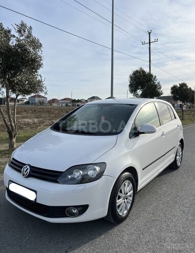 Volkswagen Golf-1