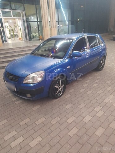 Kia Rio-5
