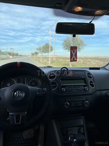 Volkswagen Golf-11