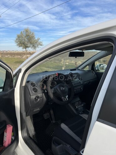 Volkswagen Golf-10
