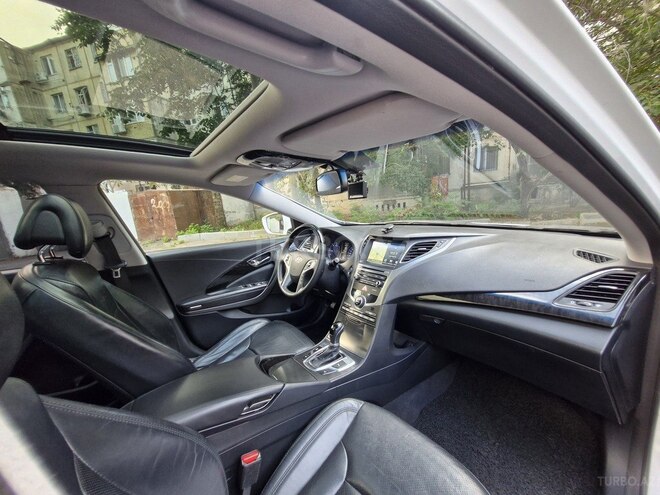 Hyundai Grandeur-19