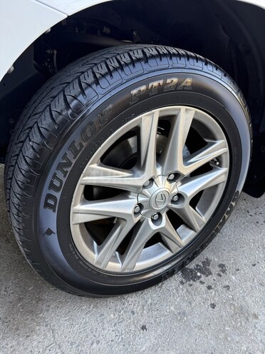 Lexus LX 570-20