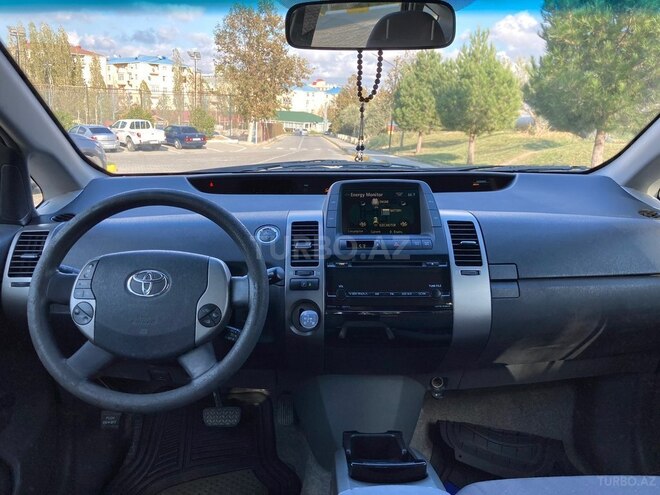 Toyota Prius-3