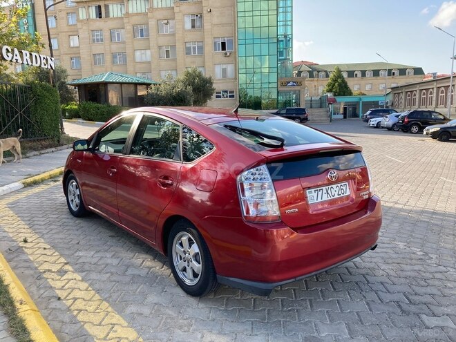 Toyota Prius-8