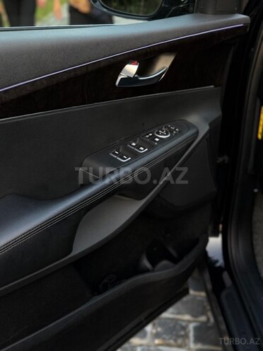 Kia Sorento-13