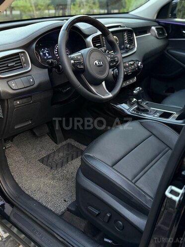 Kia Sorento-11