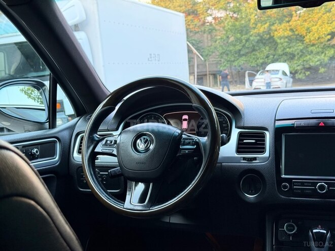 Volkswagen Touareg-11