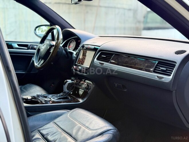 Volkswagen Touareg-9