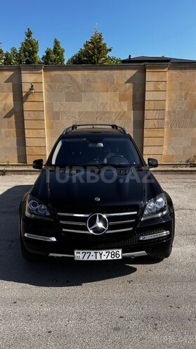 Mercedes GL 550 4MATIC-1