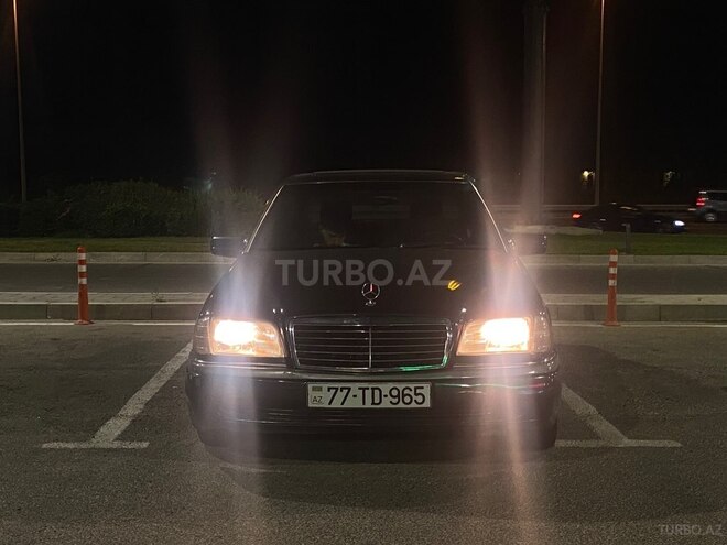 Mercedes C 220-1