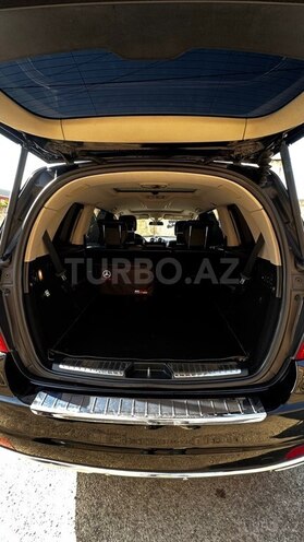 Mercedes GL 550 4MATIC-9